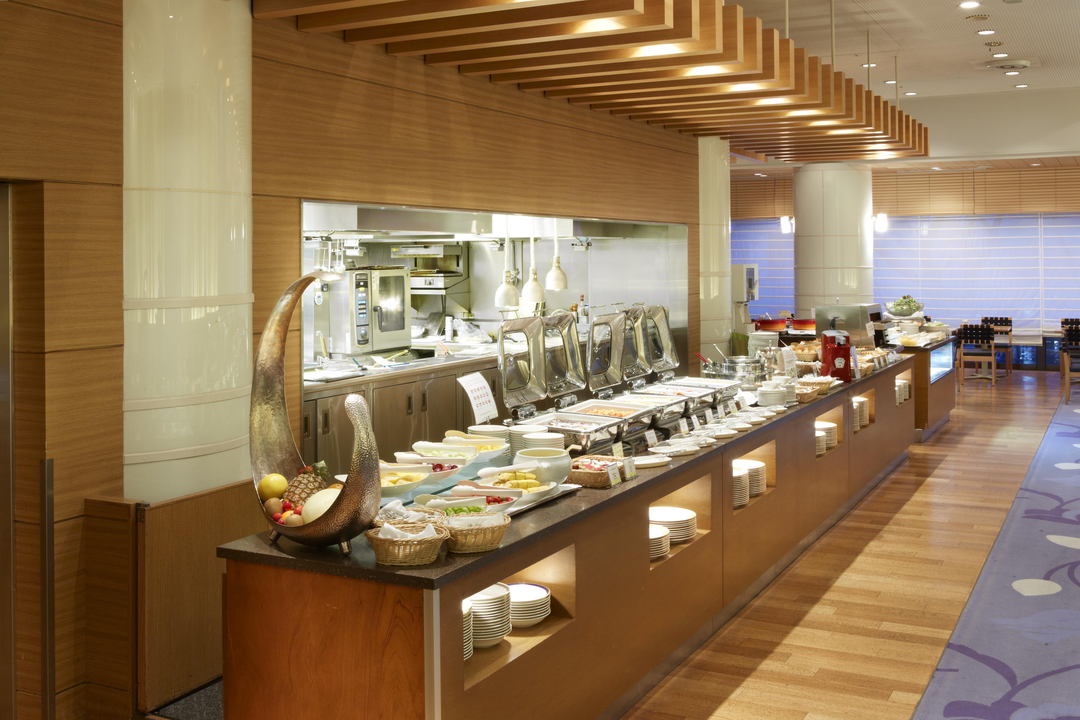 Grand Prince Hotel Takanawa Tóquio Exterior foto A buffet at a hotel